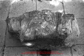 Film n°355. Matériel de Khirbat adh-Dharih, exposition dans un musée à Yarmouk, juin 2002. Film réalisé par Alain Chambon.