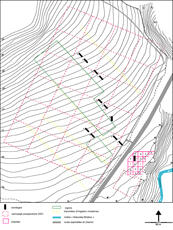 
Recherches franco-bulgares sur le site néolithique de Kovacevo en Bulgarie. Les structures. Plan topographique du site de Kovacevo avec indications du chantier principal et des sondages
