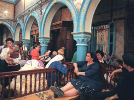 
Itinéraires de Belleville à Djerba de femmes juives tunisiennes vivant en France. Photographie et anthropologie. Synagogue de la Ghriba, île de Djerba, Tunisie

