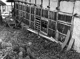 
Le Japon de 1937 à 1939 vu par André Leroi-Gourhan, la vie agricole. Fenêtre d'une écurie de cheval à Harinoki, auprès du lac de Nojiri, Nagano
