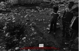 Film n°22. Iraq al-Amir, localisation des cornières du quadrillage, avril 1982 (négatifs n°21 à 37)