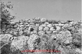 Film n°9. Jordanie, prospections aux environs d'Iraq al-Amir, excursions en Jordanie centrale, fouille du village d'Iraq al-Amir, chantier A, 8 février au 24 mars 1981.