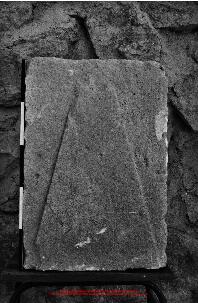 Film n°80. Stèles de Khirbat adh-Dharih au musée de Kerak et le Qasr al-Abd à Iraq al-Amir, juillet 1985