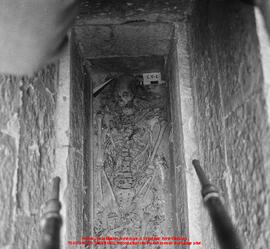 Film n°82. Khirbat adh-Dharih, campagne 2, cimetière, tombeau 1, intérieur et extérieur, novembre 1985
