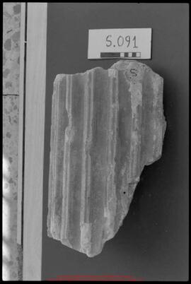 Campagne 1995, Khirbat adh-Dharih, films n°230-231. Stucs du temple (campagnes 1991-1994) ;  photographies d'Alain Chambon, février 1995